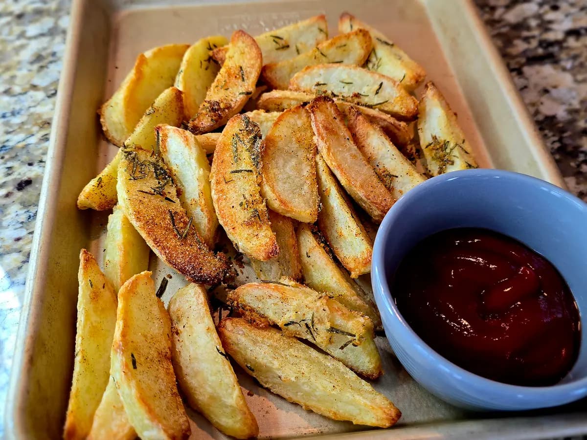 Herbed Crispy Potato Wedges: A Family Favorite