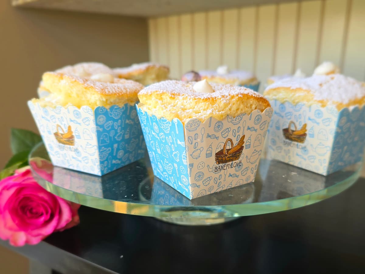 Hokkaido Chiffon Cupcakes (北海道牛乳蛋糕)