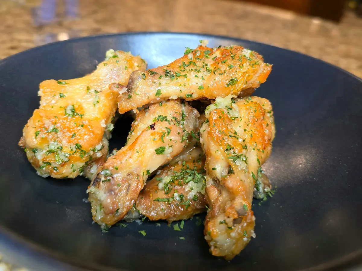 Parmesan Garlic Chicken Wings: Easy Recipe Everyone Loves!