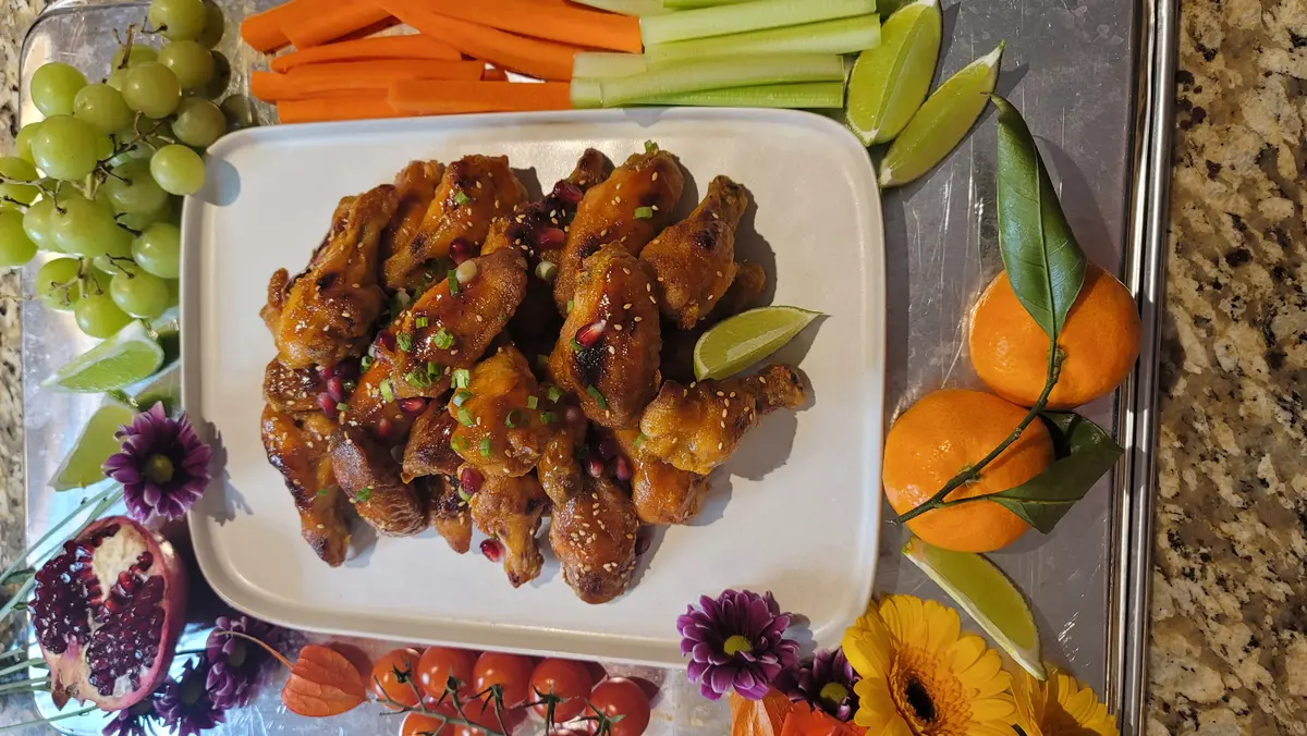 Sriracha Honey Chicken Wings – The Perfect Sweet & Spicy Bite 🍗🔥