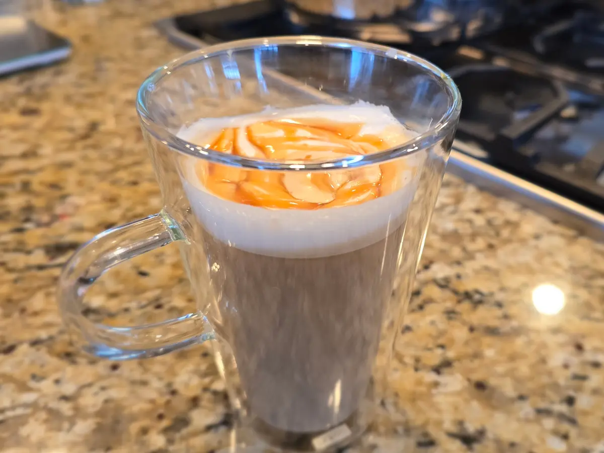 How to Recreate a Classic Caramel Macchiato at Home