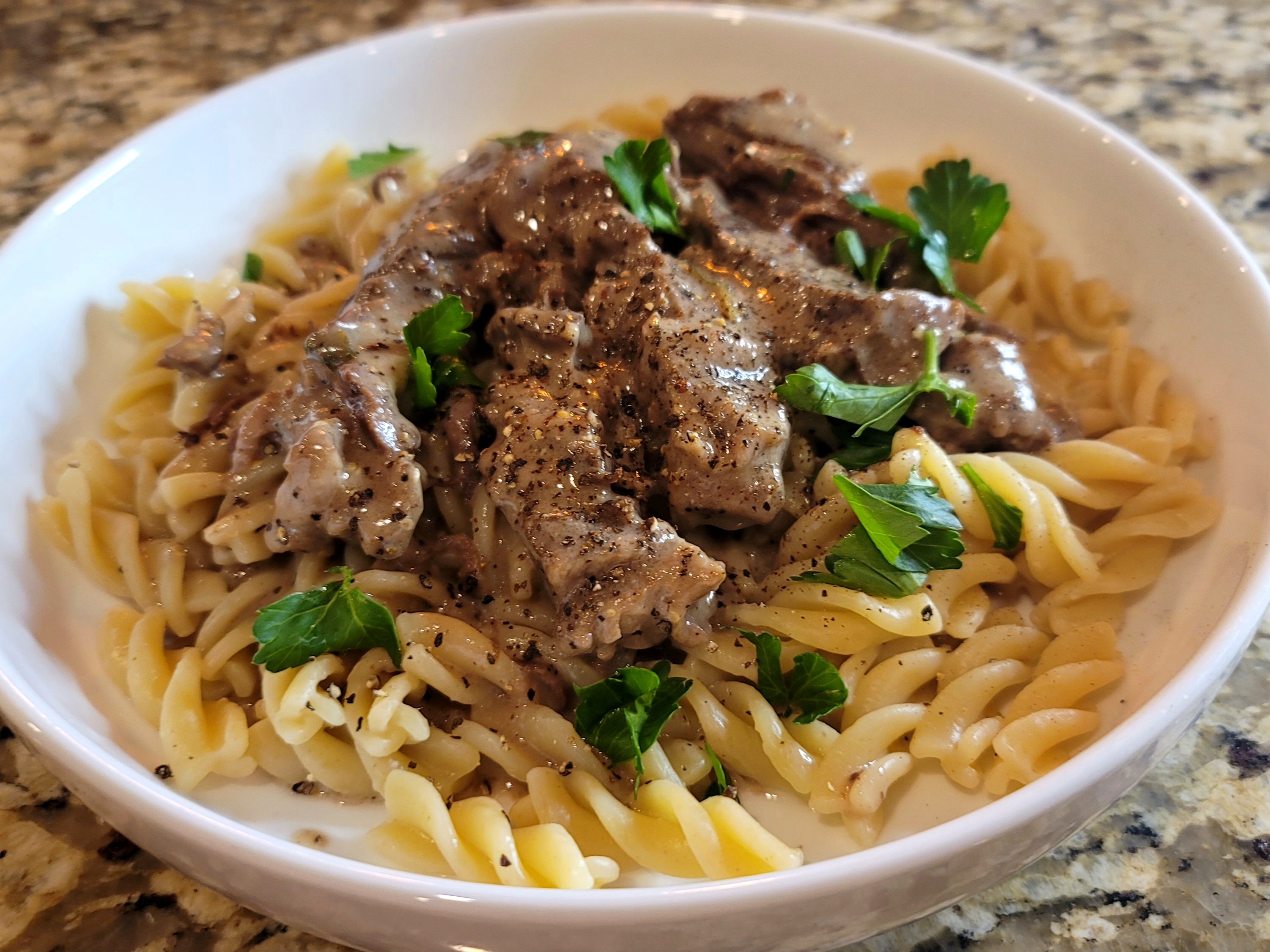 Bò Stroganoff Mềm Tan Chảy
