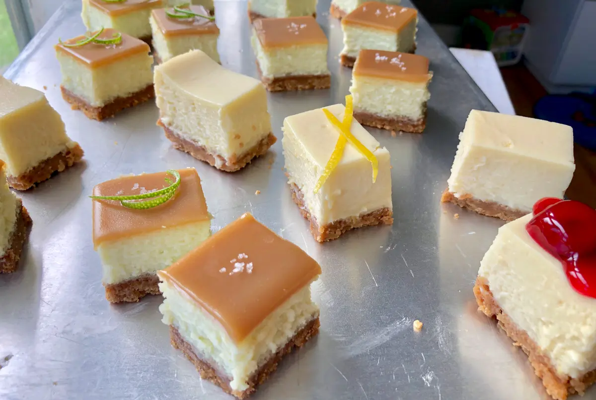 Lime Cheesecake Bars with Salted Butterscotch Topping and Buttery Pecan Crust 🍋🍰✨