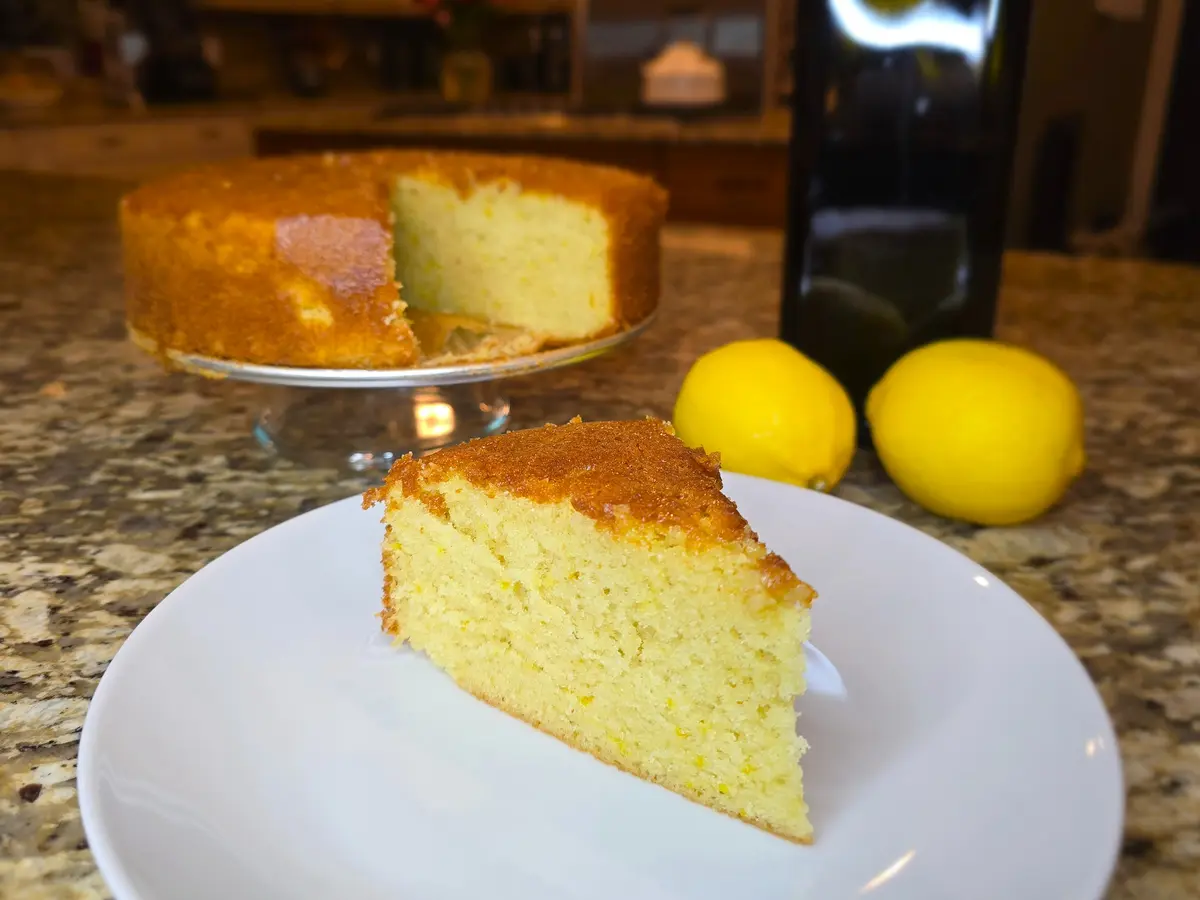 Lemon Olive Oil Cake: The Fragrant, Timeless Cake That Quietly Feeds a Family