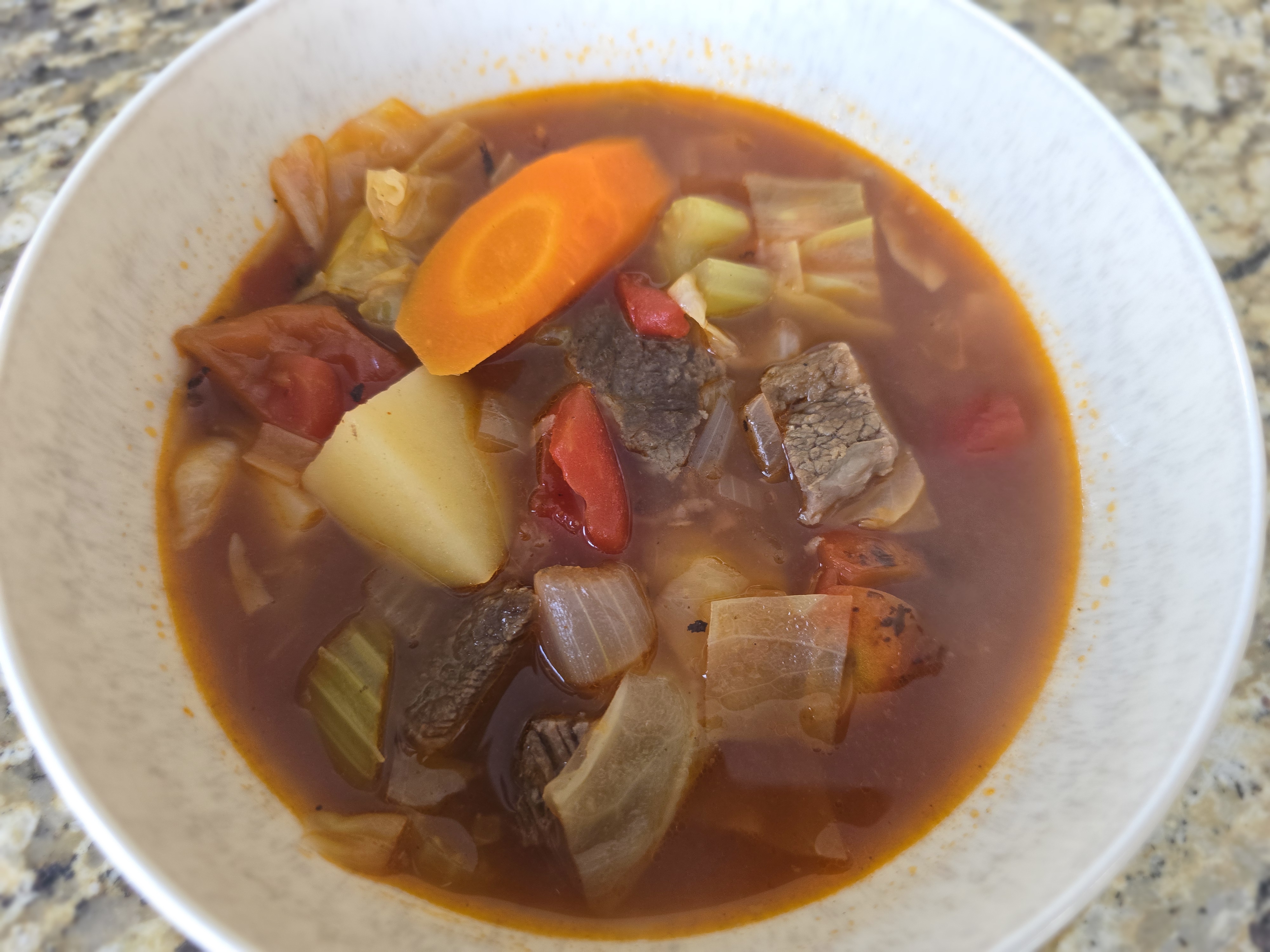 Mennonites Kohl-Borschtsch — Eine Unverzichtbare Präriesuppe