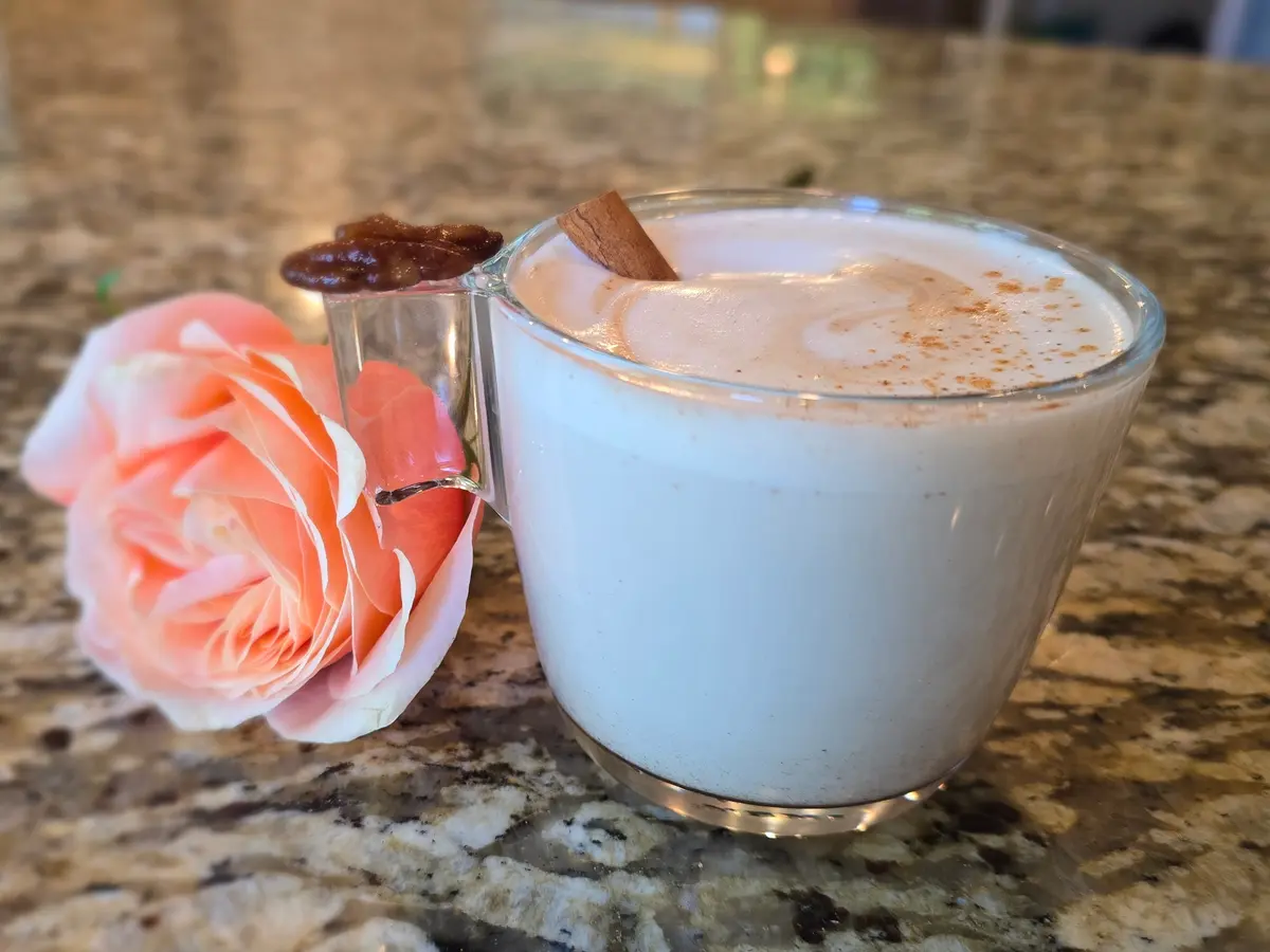 Pecan Steamed Milk – The Kid-Friendly Pecan Cortado Alternative