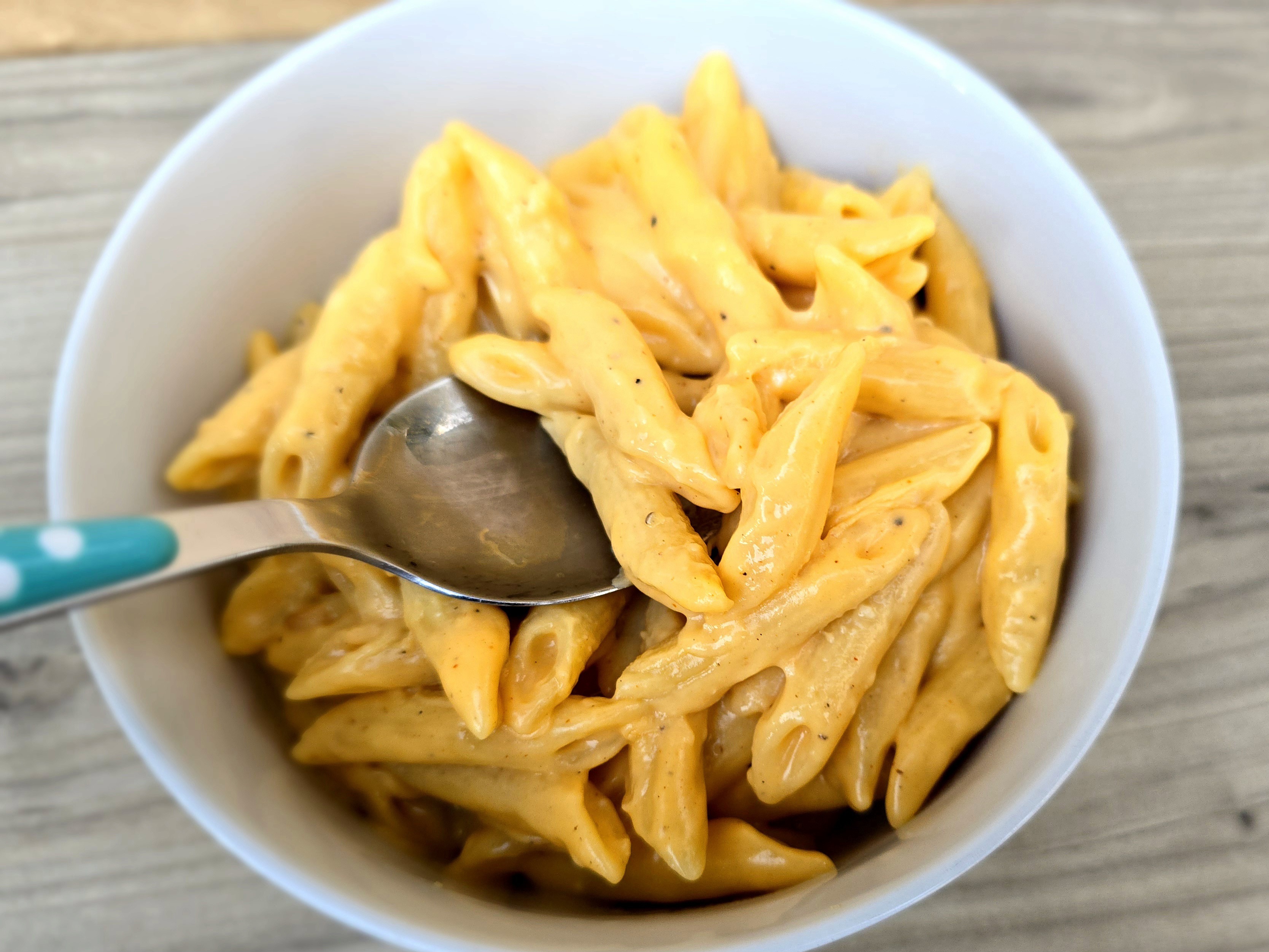 وصفة المكرونة بالجبن الكريمي المثالية: أسرار للحصول على نتائج رائعة